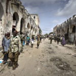 Zentrum der Hauptstadt Mogadischu: die zerfallenen und während des Bürgerkrieges zerstörten Markthallen.