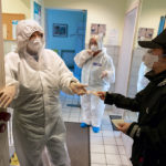 Die allgemeinmedizinische Praxis, geleitet von der aus Algerien stammenden Ärztin Soraya Benghida, ist die Anlaufstelle für zahlreiche Patient*innen mit Migrationshintergrund.