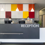 Die Rezeption der Stuttgarter Jugendherberge ist seit dem 30. März 2020 die Anmeldestelle für Patienten mit dem Verdacht auf eine Coronavirus-Erkrankung. In den oberen Stockwerken der Jugendherberge finden die Untersuchungen der Patienten statt.